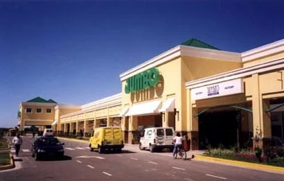 Fachada del establecimiento Jumbo Escobar